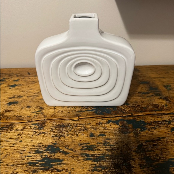 White Ceramic Vase with Geometric Design - Picture 7 of 7